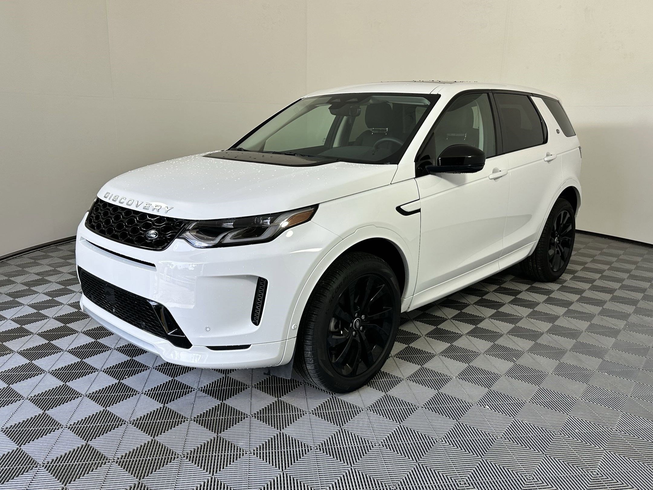 2025 Land Rover Discovery Sport S