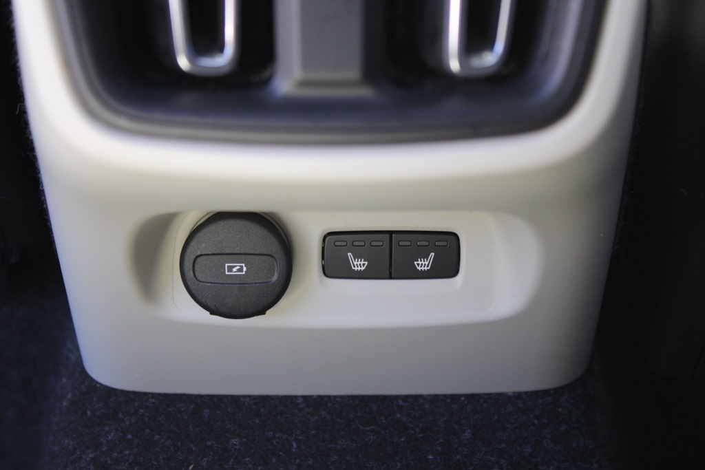 2021 Volvo XC40 T5 AWD Inscription photo 33