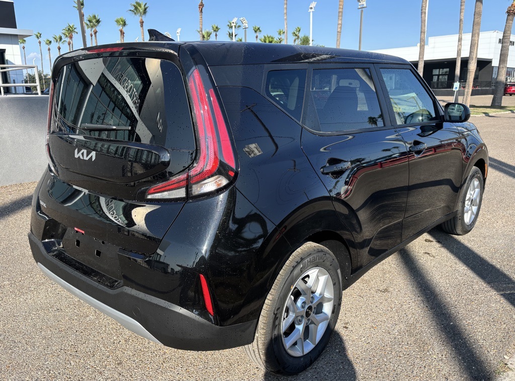 2025 Kia Soul LX S photo 3