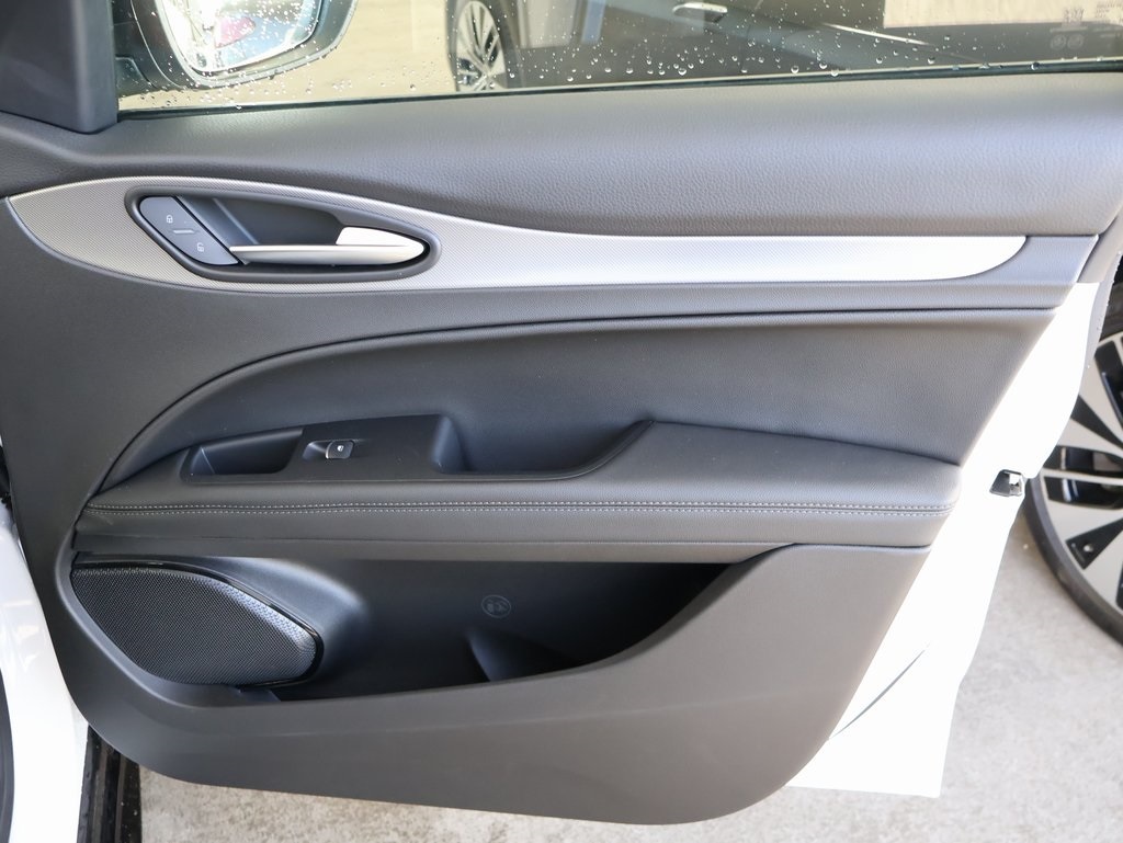 2025 Alfa Romeo Stelvio Sprint Base photo 10