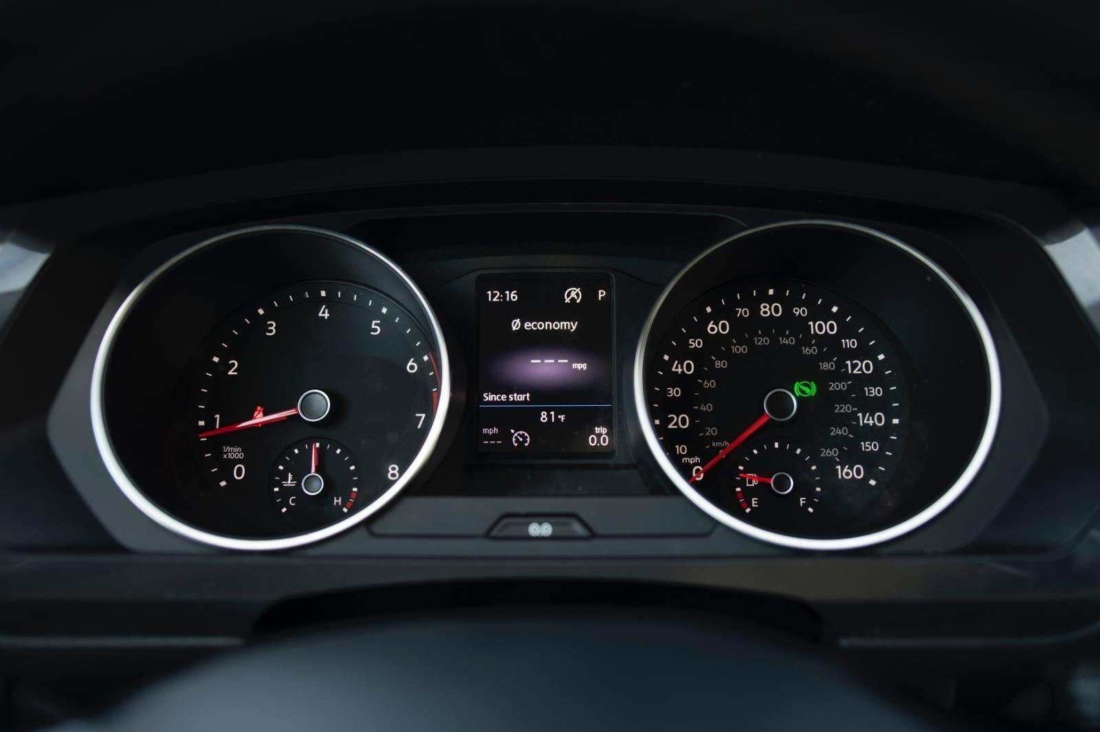 2019 Volkswagen Tiguan SEL photo 4