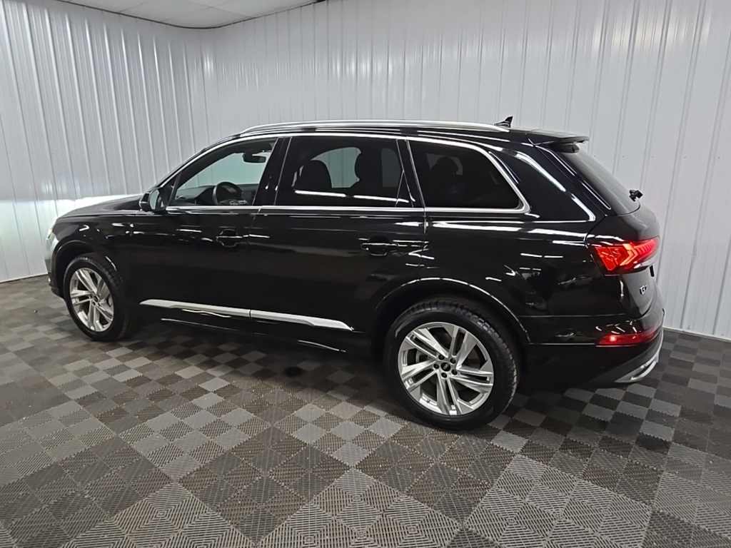 2023 Audi Q7 55 Premium Plus photo 4