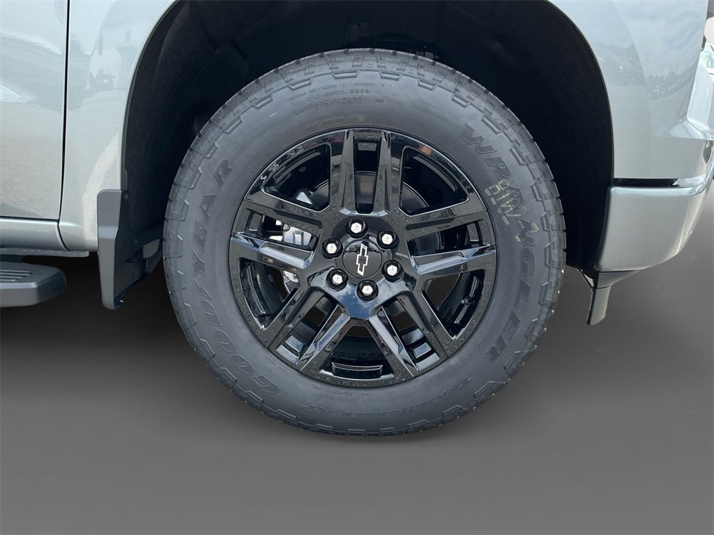 2025 Chevrolet Silverado 1500 Custom photo 14