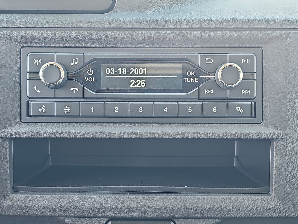 2025 Ford E-350 photo 18