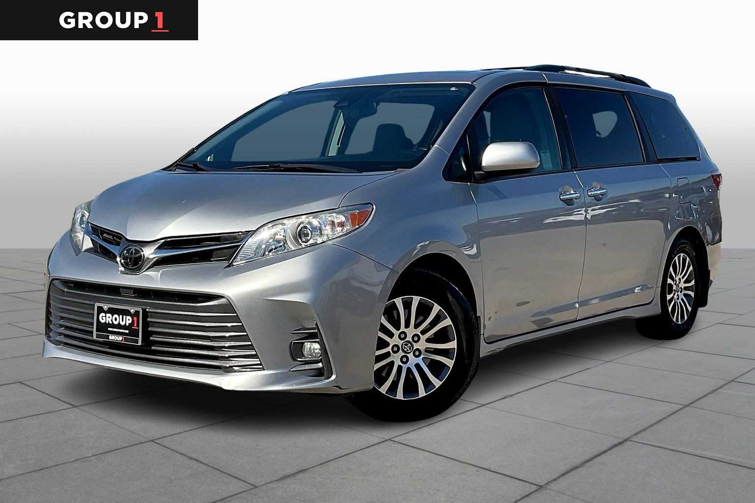 2018 Toyota Sienna XLE