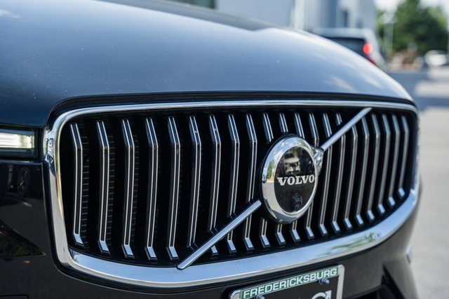2022 Volvo XC60 Inscription photo 11