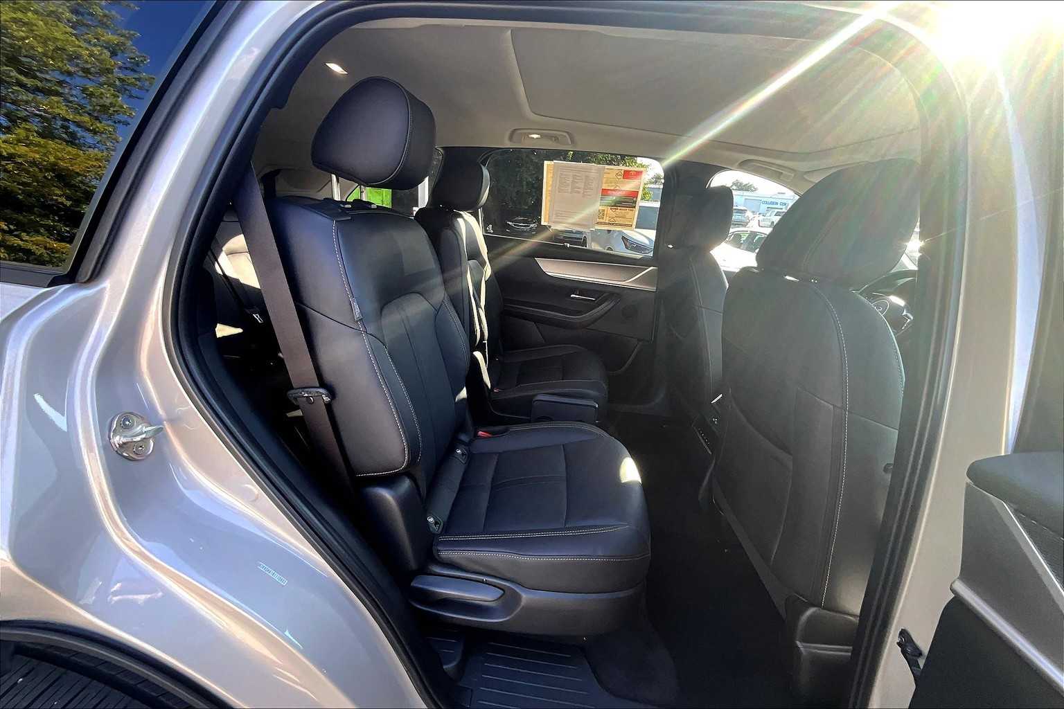 2024 Mazda CX-90 Premium photo 19