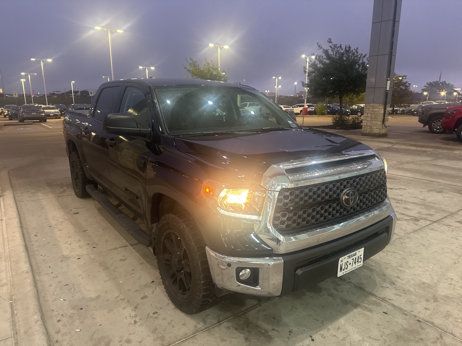 2021 Toyota Tundra SR5 Grade photo 4