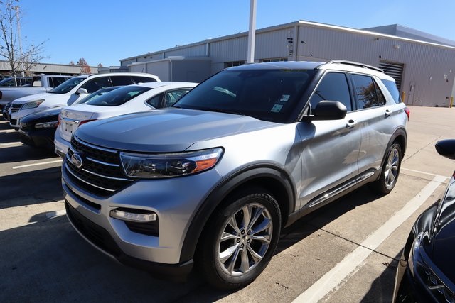 2020 Ford Explorer XLT's photo