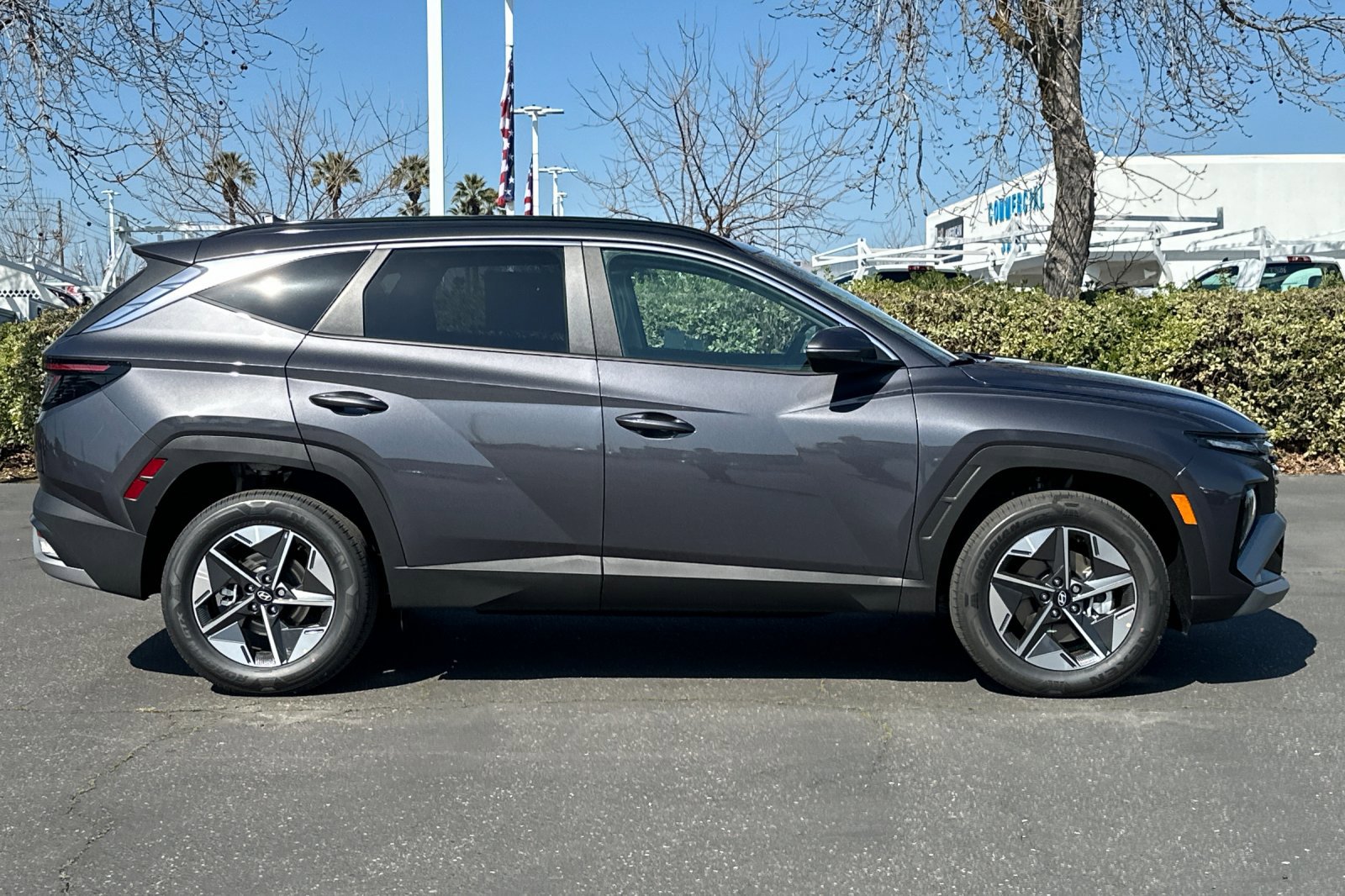 2025 Hyundai Tucson Hybrid SEL Convenience Sport photo 3