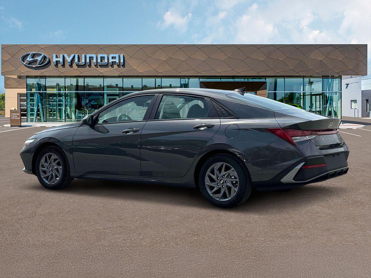 2025 Hyundai Elantra Hybrid Blue photo 4