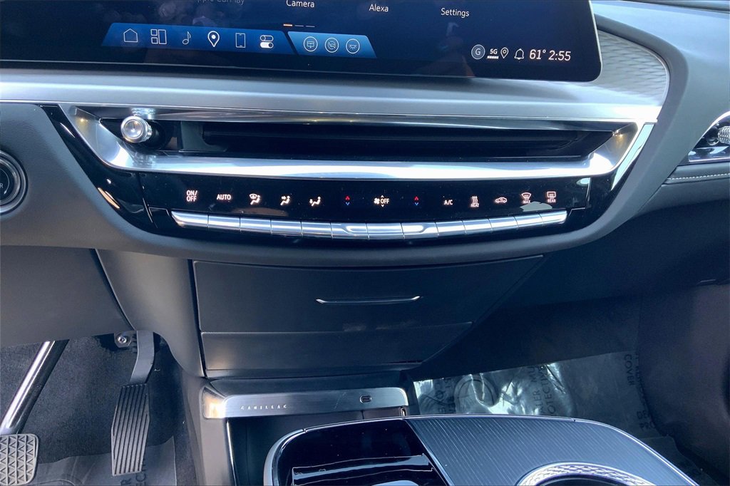 2025 Cadillac Lyriq Sport photo 24