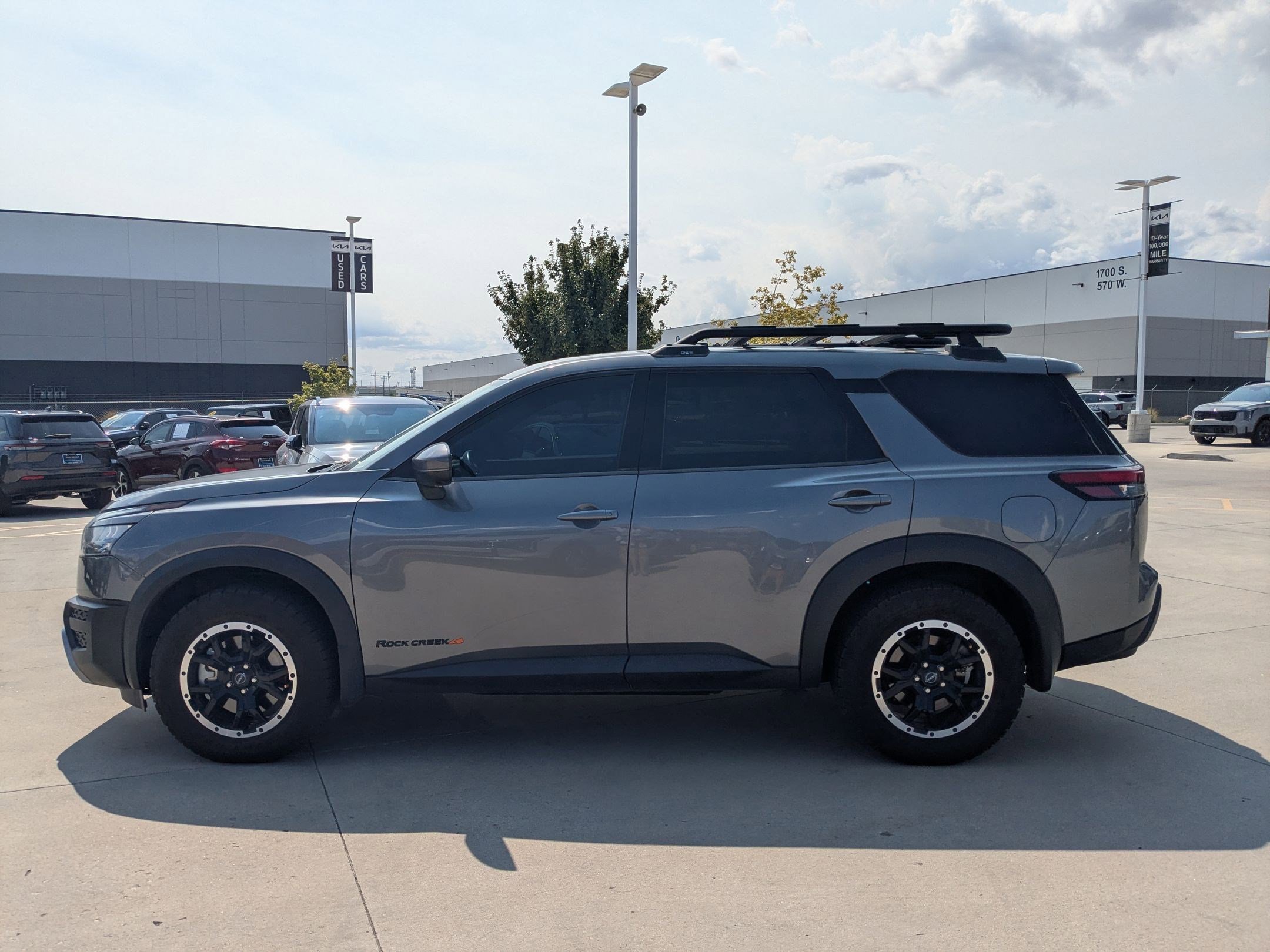 2024 Nissan Pathfinder Rock Creek photo 2