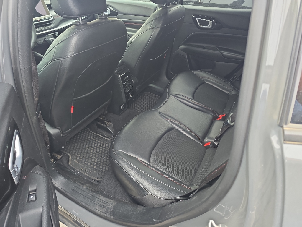 2023 Jeep Compass Trailhawk photo 2