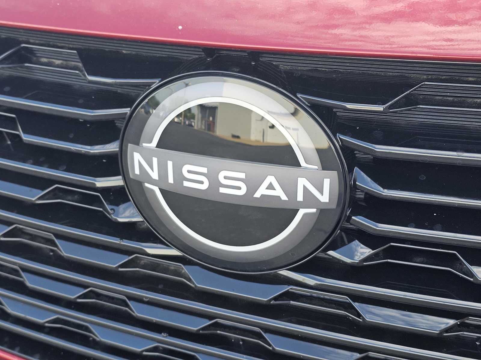 2025 Nissan Sentra SV photo 3