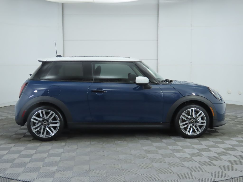 2026 Mini Cooper 2 Door Hardtop Signature photo 3
