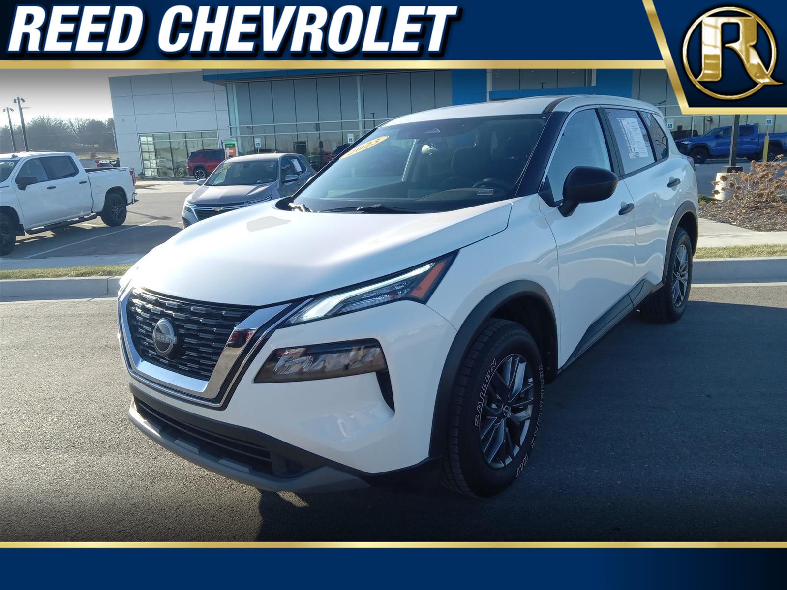 2023 Nissan Rogue S's photo