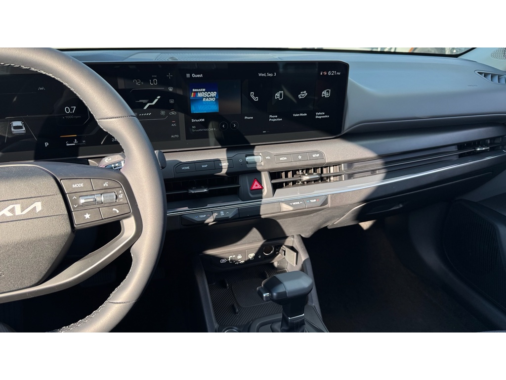 2025 Kia K4 EX photo 14