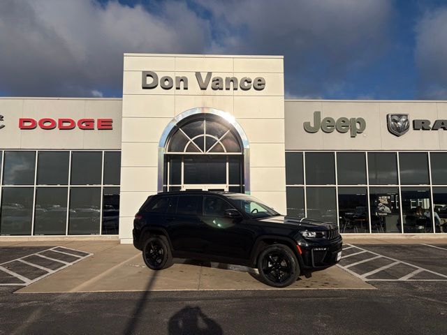 2026 Jeep Grand Cherokee Limited's photo