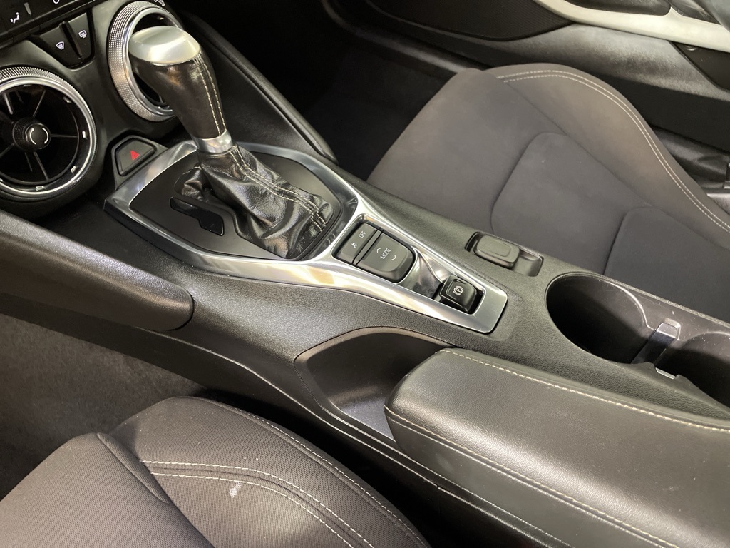 2020 Chevrolet Camaro 1LT photo 27