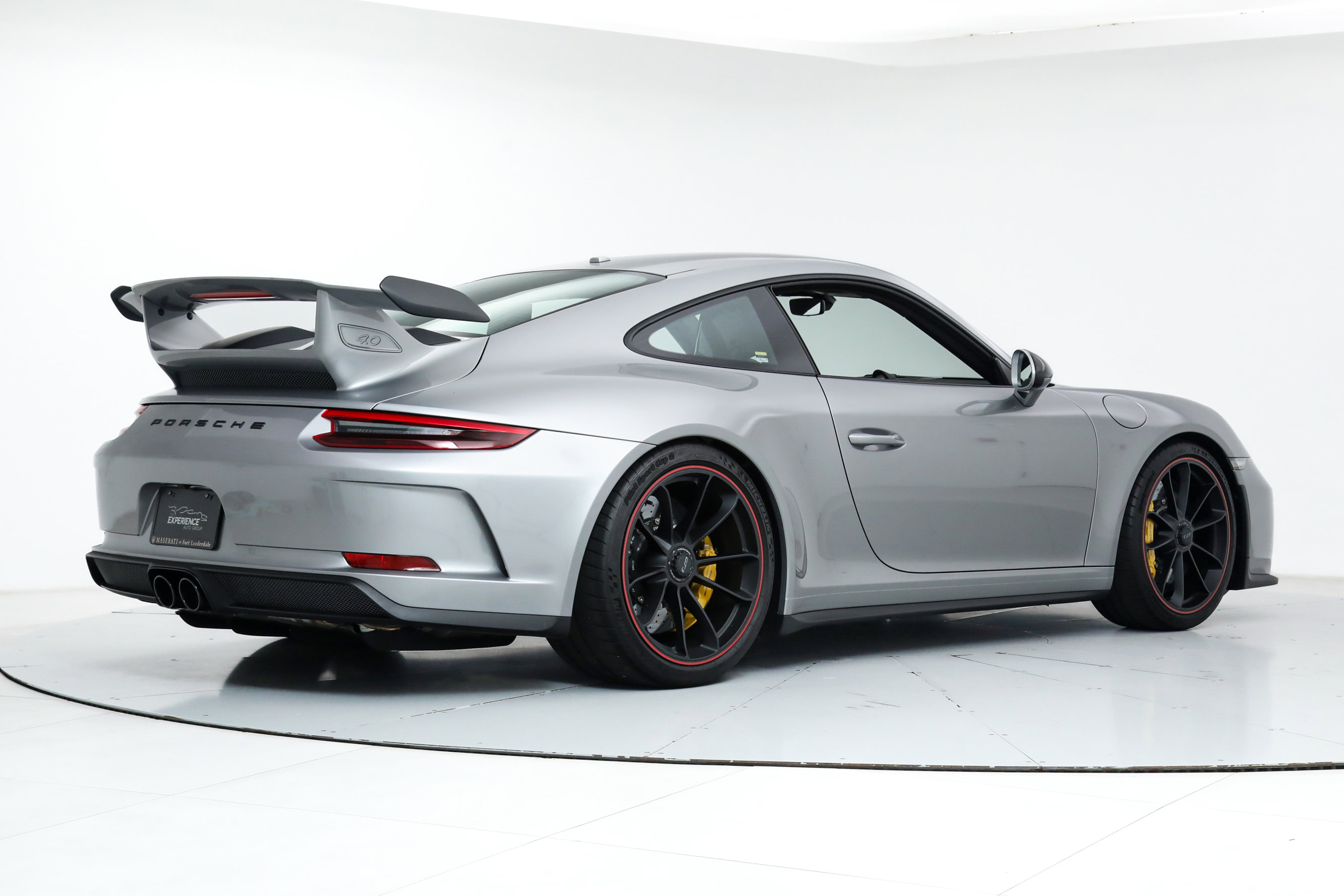 2018 Porsche 911 GT3 Coupe photo 5