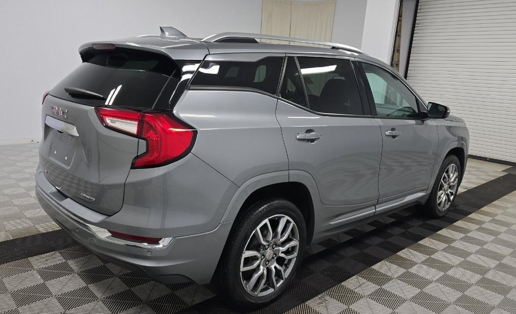 2024 Gmc Terrain Denali photo 2