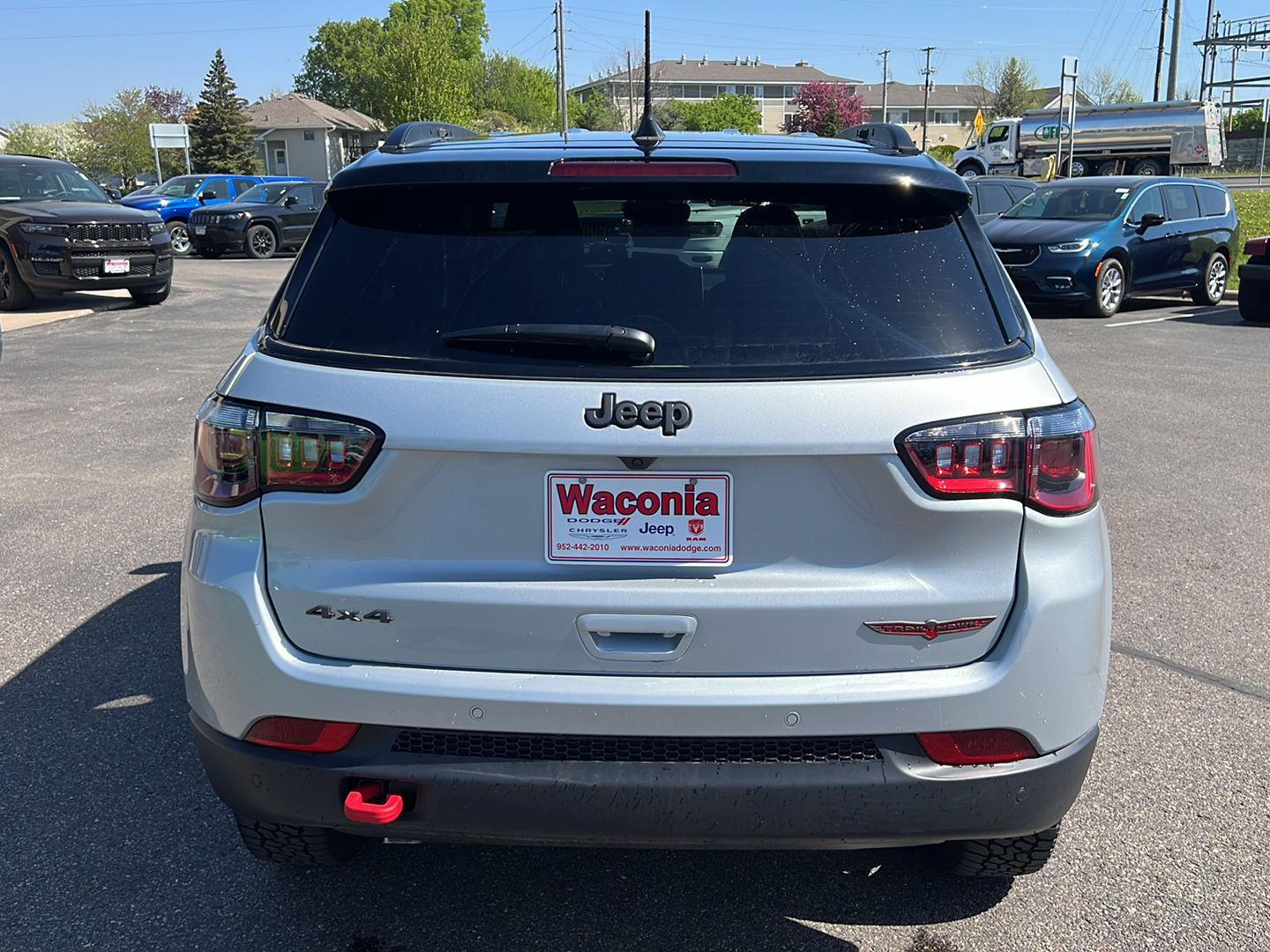 2025 Jeep Compass Trailhawk photo 6