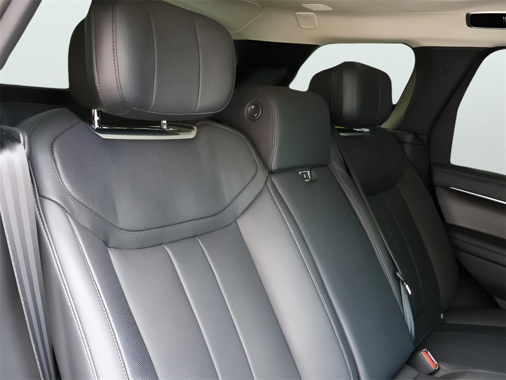 2024 Land Rover Range Rover Autobiography photo 3