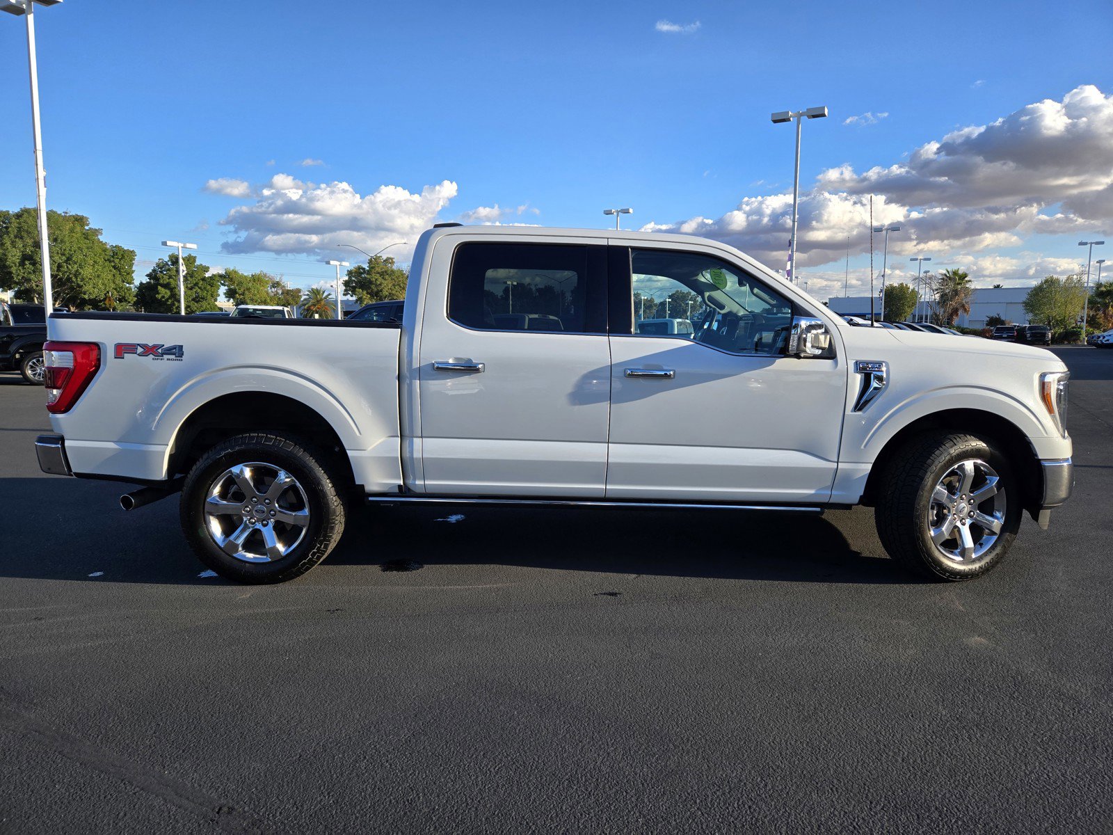 2023 Ford F-150 Lariat photo 3