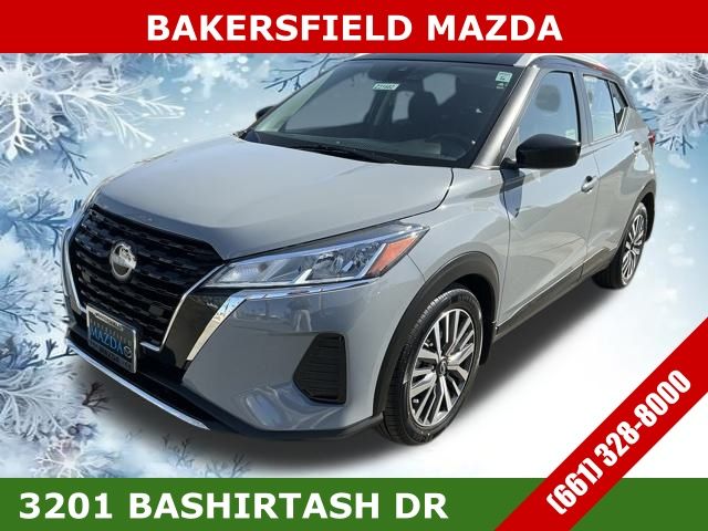 2023 Nissan Kicks SV's photo