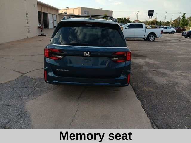 2026 Honda Odyssey EX-L photo 2