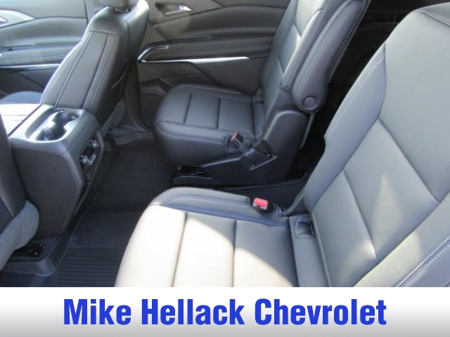 2025 Chevrolet Traverse photo 10