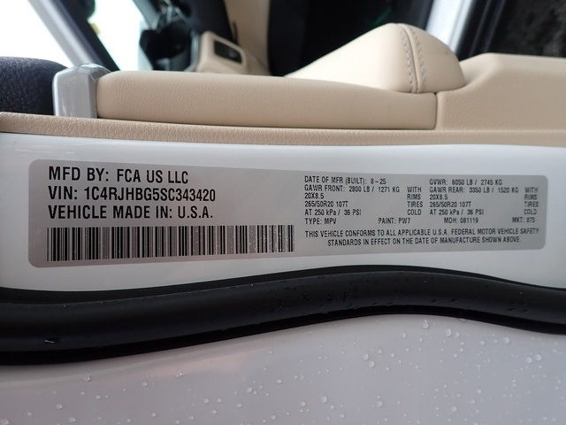2025 Jeep Grand Cherokee Limited photo 14