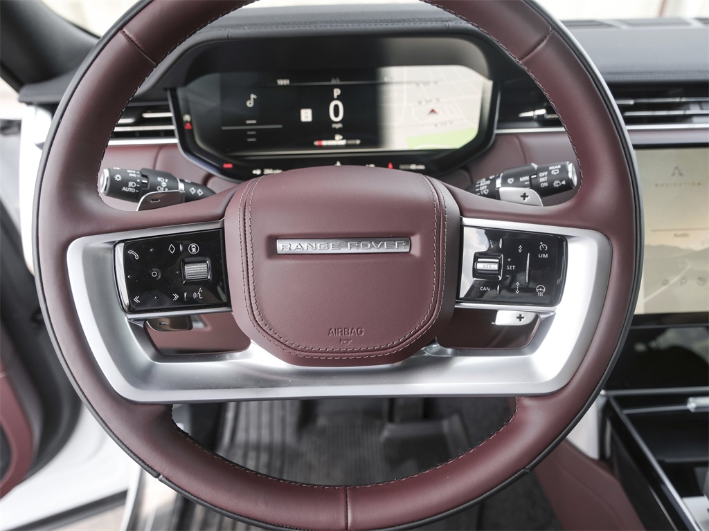 2025 Land Rover Range Rover SE photo 15