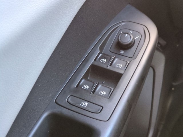 2022 Volkswagen Taos SE photo 21