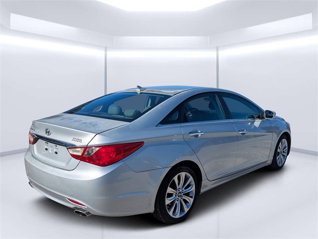 2011 Hyundai Sonata SE photo 3