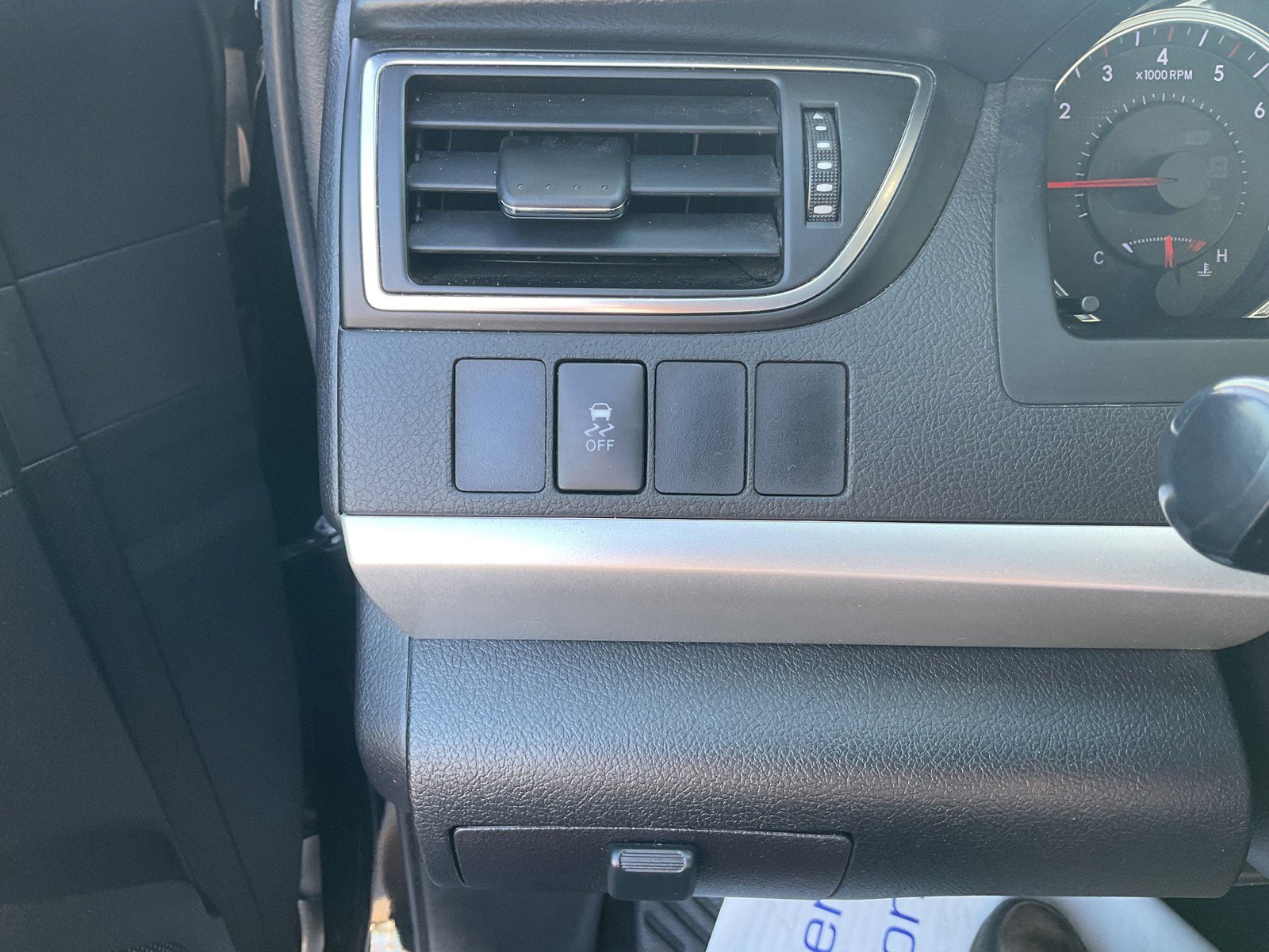 2016 Toyota Camry SE photo 29