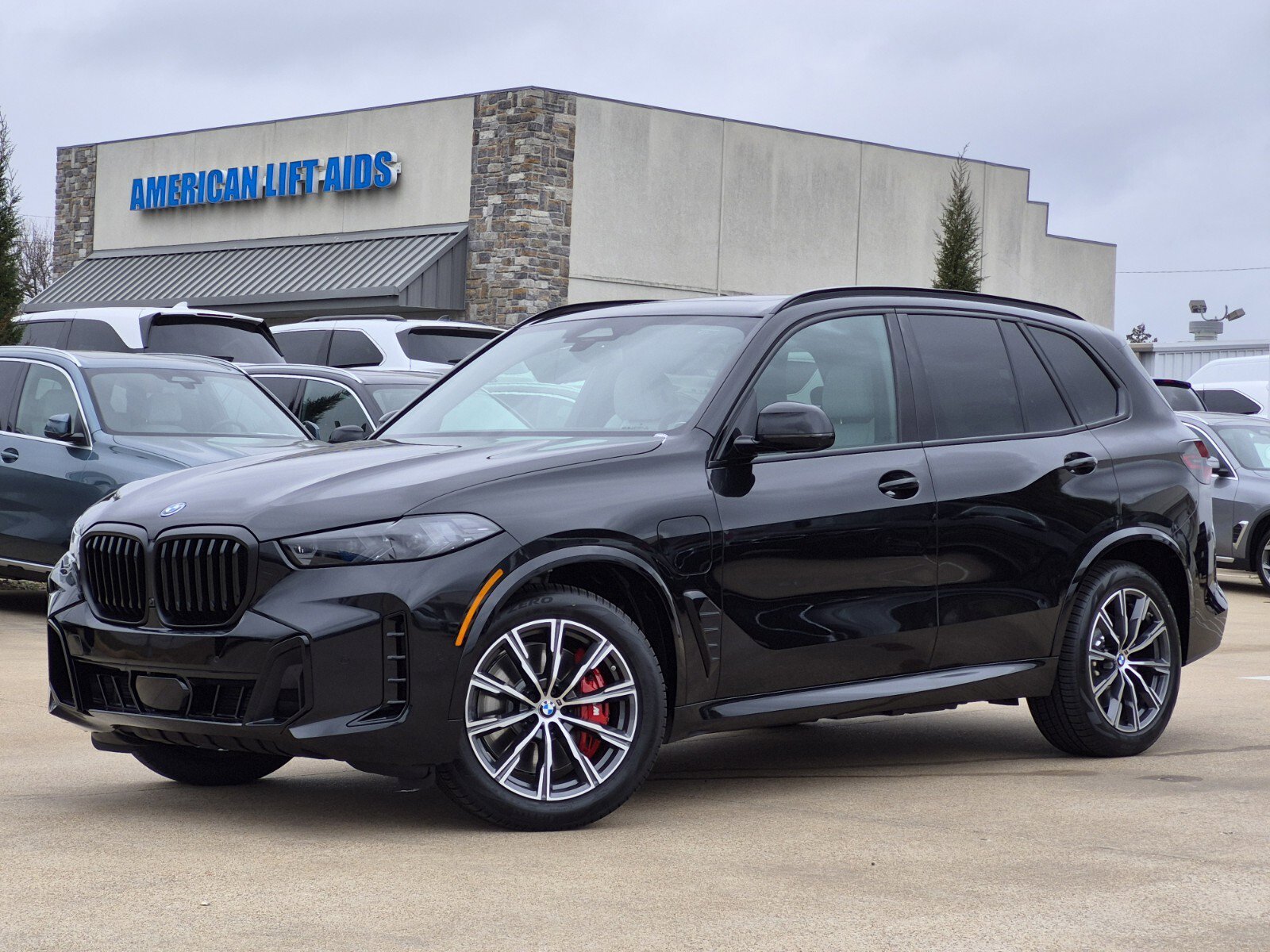 2026 BMW X5 50e's photo