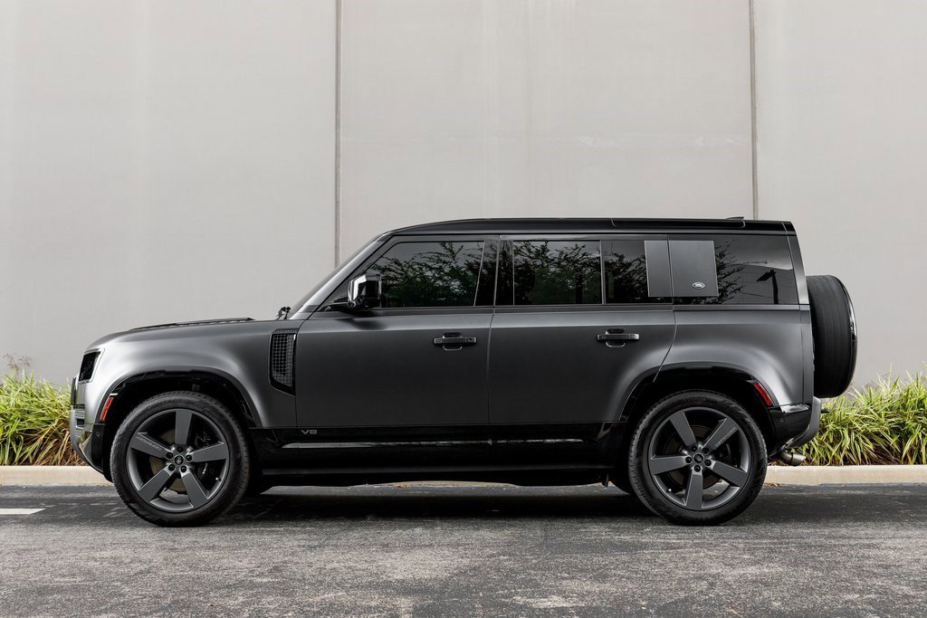 2024 Land Rover Defender Carpathian Edition photo 2
