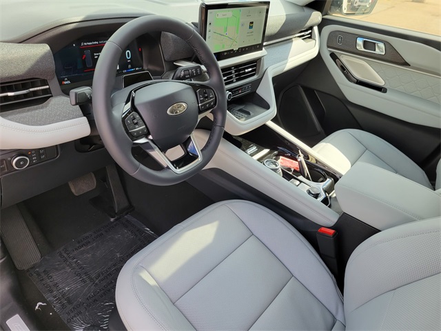 2025 Ford Explorer Platinum photo 12