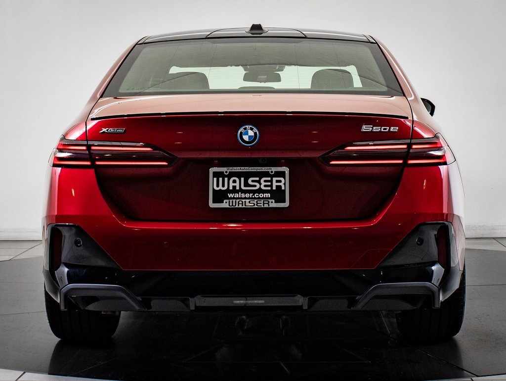 2026 Bmw 550e 550e xDrive photo 7