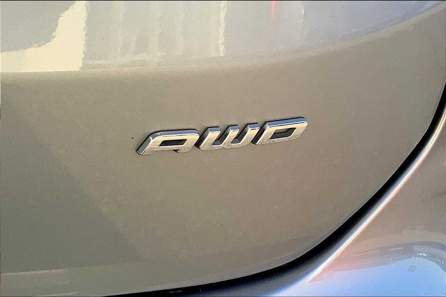 2024 Ford Edge SEL photo 9