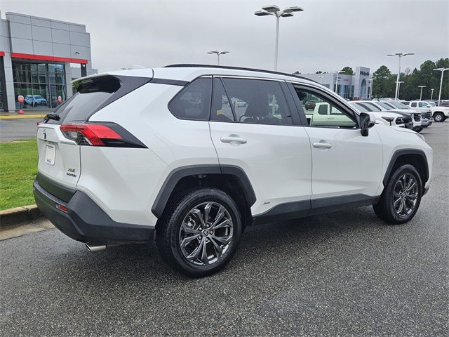 2023 Toyota RAV4 Hybrid XLE Premium photo 14