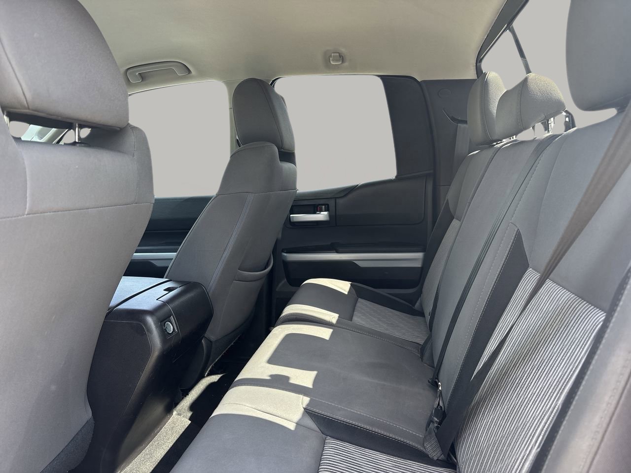2016 Toyota Tundra SR5 photo 15