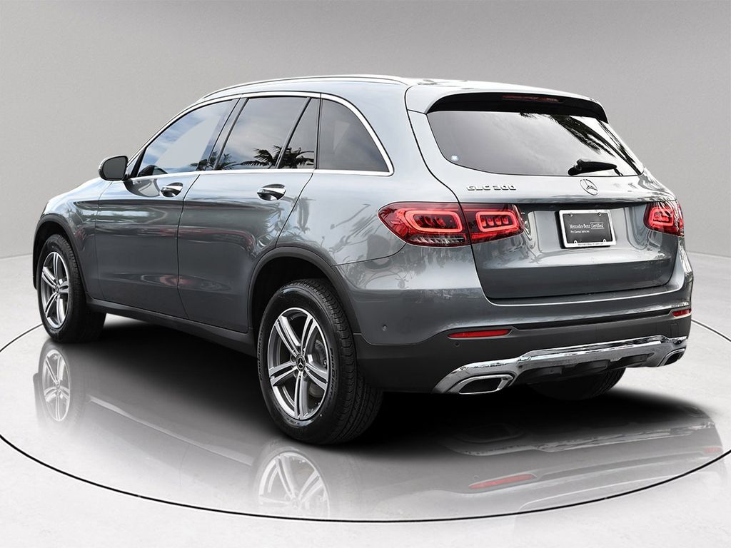 2021 Mercedes Benz GLC 300 photo 3
