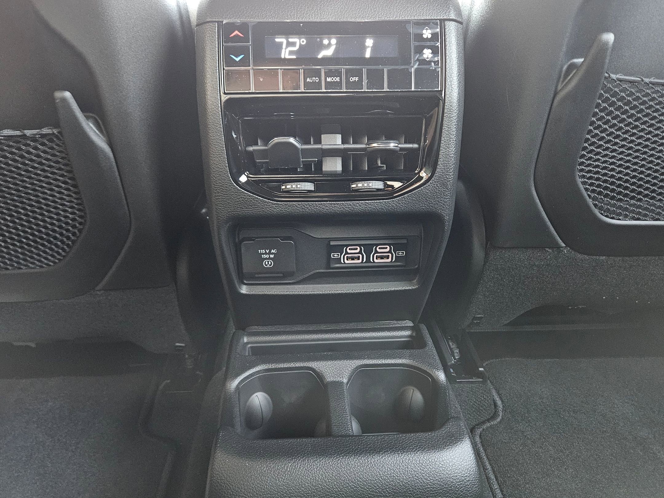 2025 Jeep Grand Cherokee Laredo Altitude photo 24
