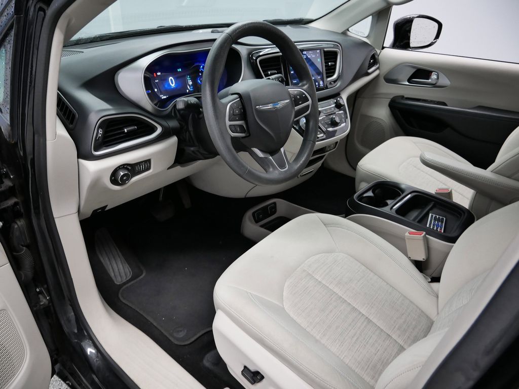 Used 2018 Chrysler Pacifica Hybrid Touring Plus with VIN 2C4RC1H72JR318182 for sale in Coon Rapids, Minnesota
