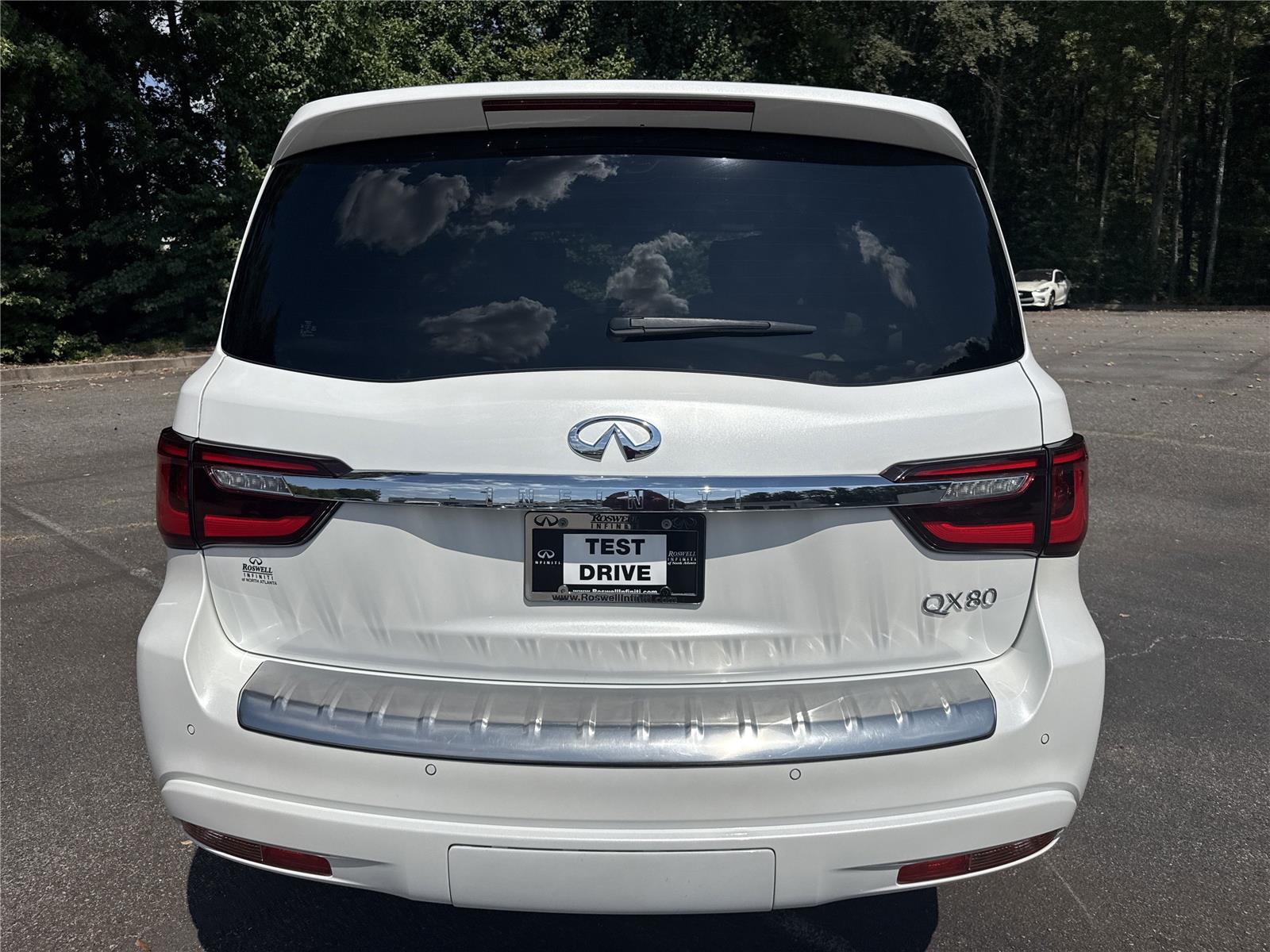 2022 Infiniti QX80 Sensory photo 3