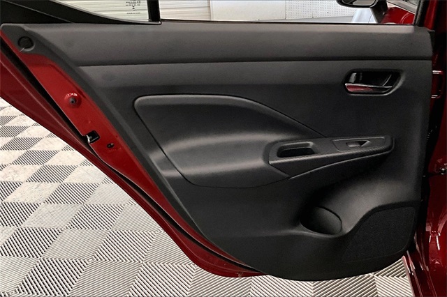 2025 Nissan Versa 1.6 SV photo 28