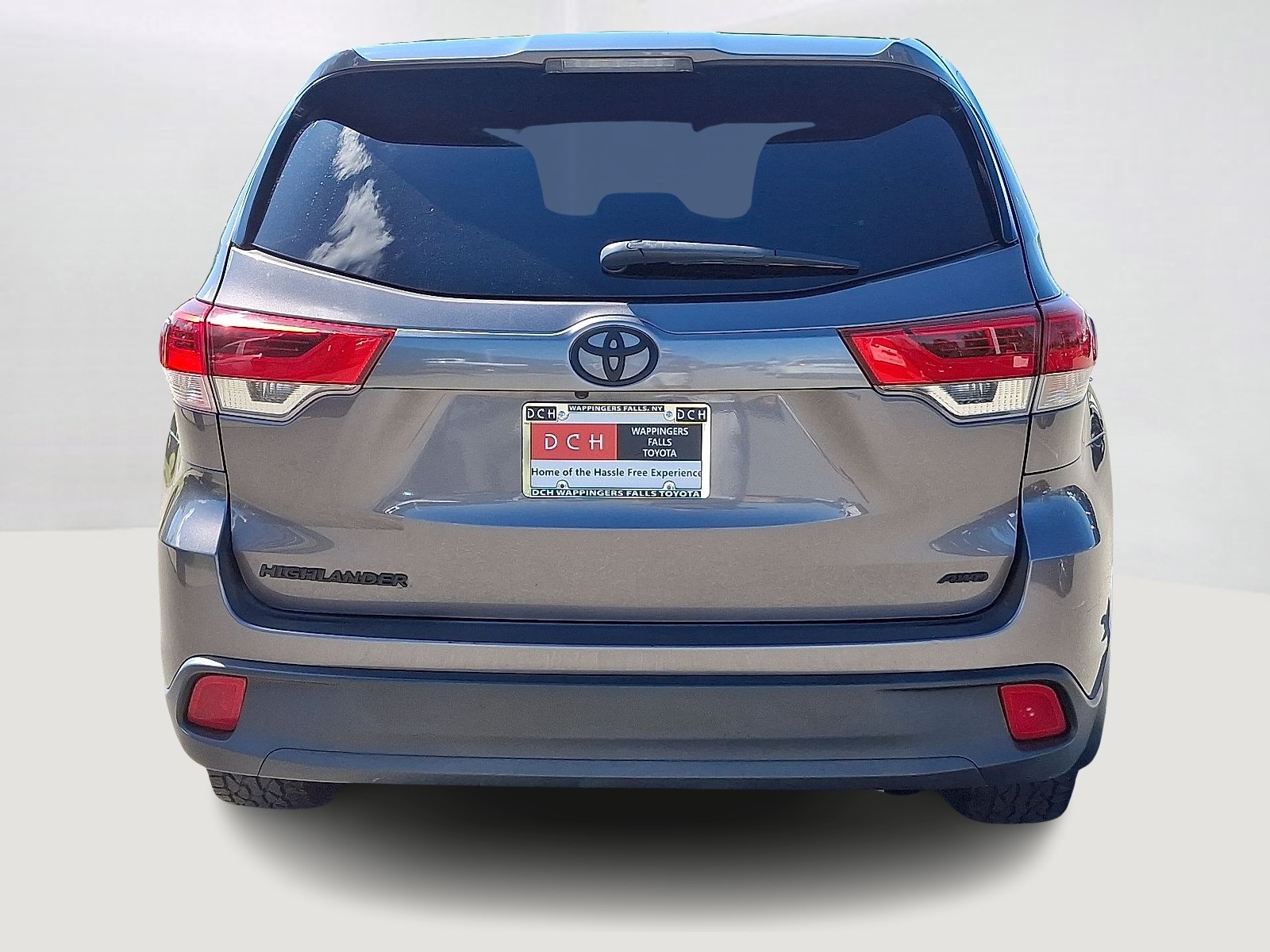 2019 Toyota Highlander LE photo 5